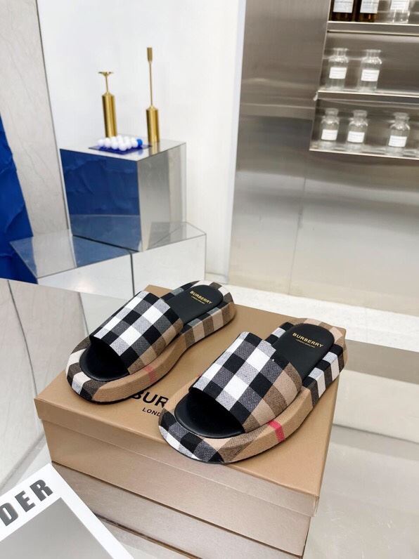 Burberry Slippers